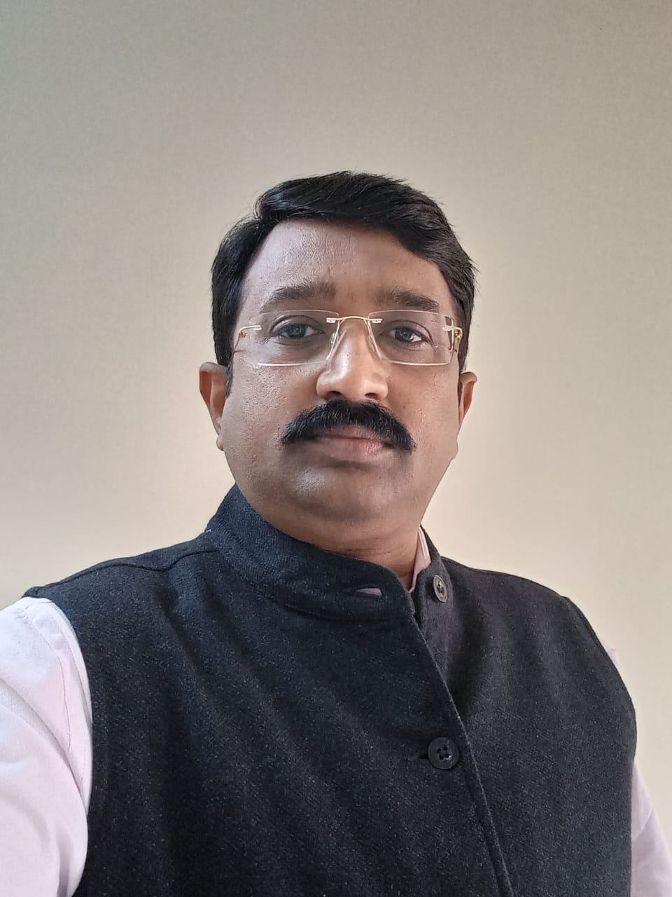 Dr. Navin Kumar